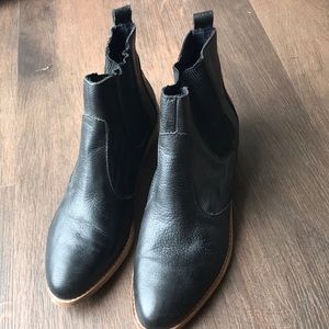 Gap ankle boots size 8